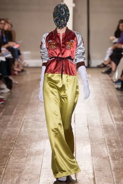 Look 22